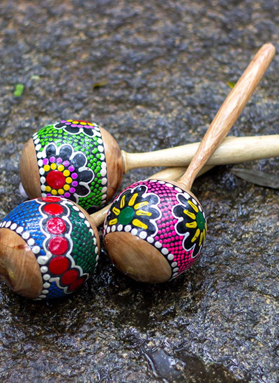 wooden-maracas-shaker-dot-painted